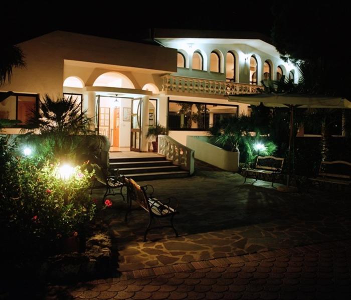Villaggio Pineta Petto Bianco Capo Vaticano Exteriör bild