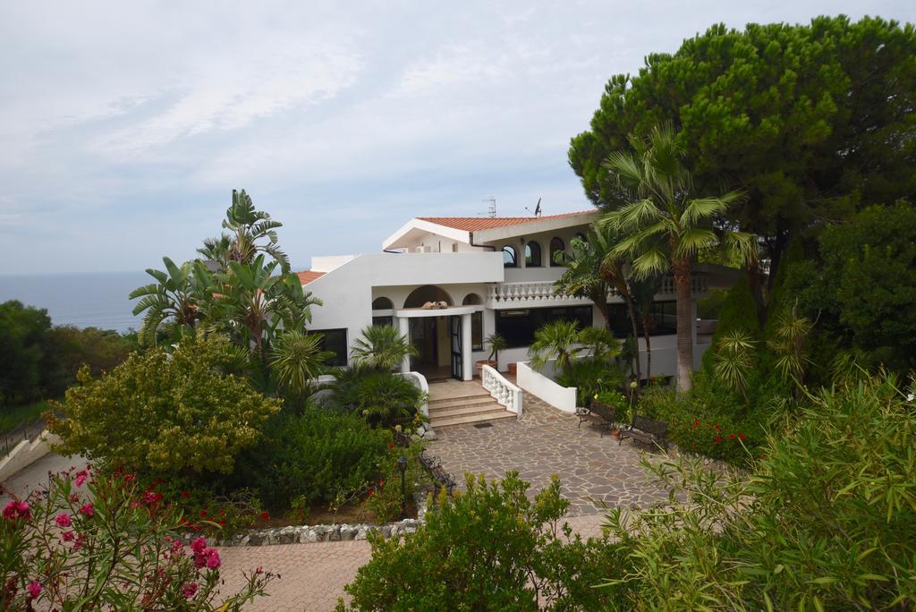 Villaggio Pineta Petto Bianco Capo Vaticano Exteriör bild